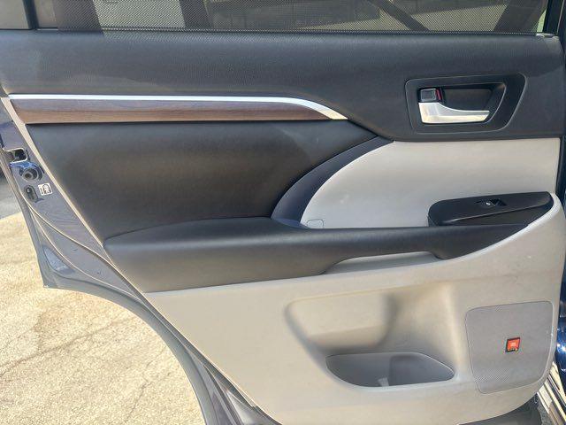 used 2016 Toyota Highlander Hybrid car, priced at $23,995