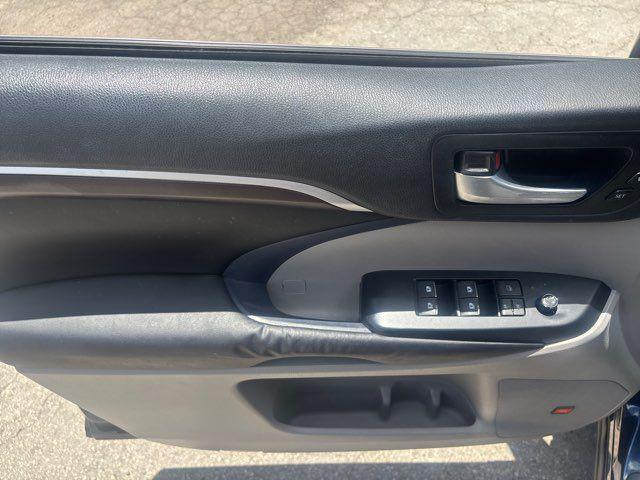 used 2016 Toyota Highlander Hybrid car, priced at $23,995