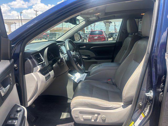 used 2016 Toyota Highlander Hybrid car, priced at $23,995