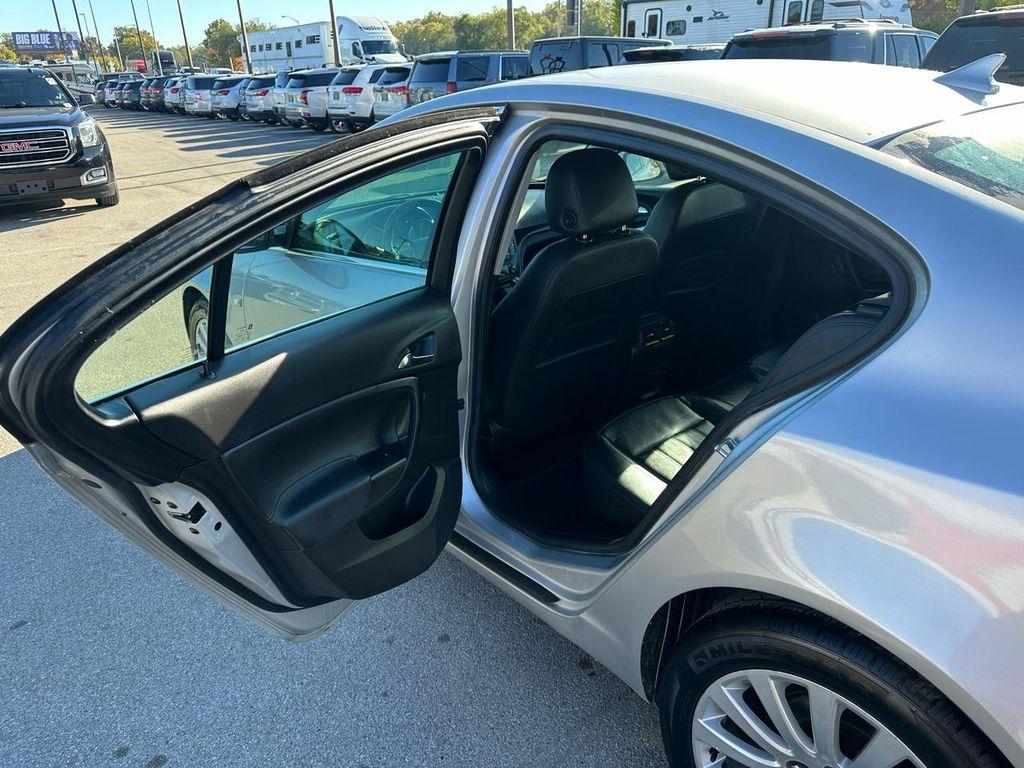 used 2011 Buick Regal car