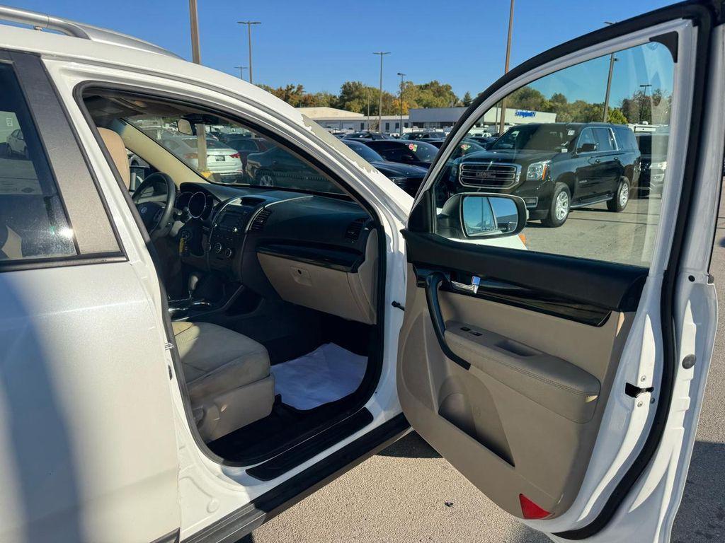used 2013 Kia Sorento car, priced at $5,980