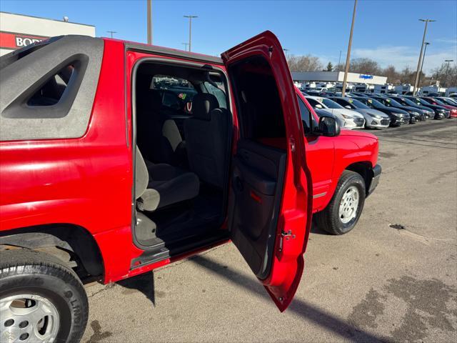 used 2004 Chevrolet Avalanche car, priced at $5,980