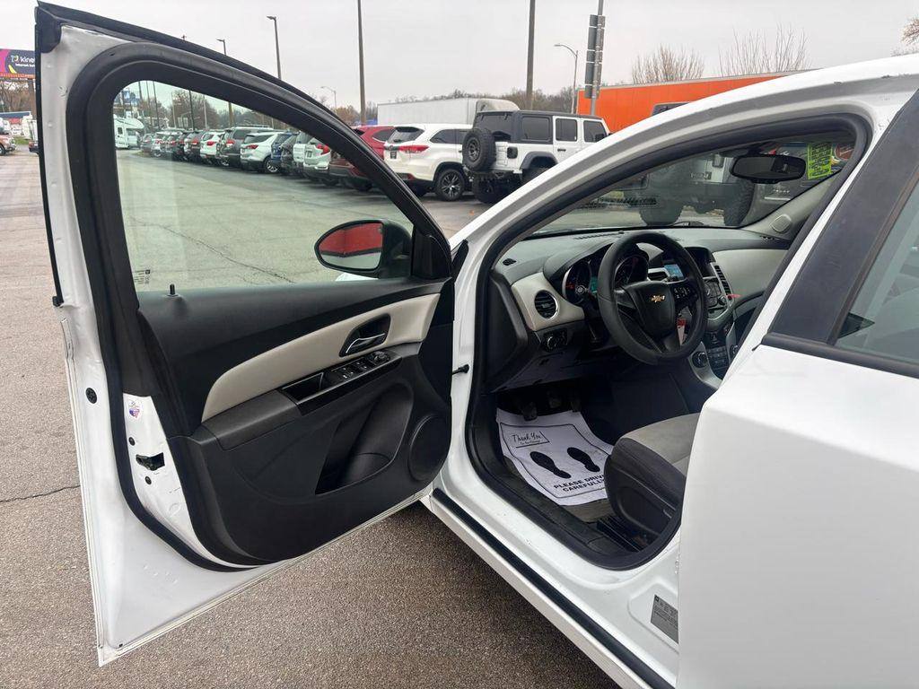 used 2014 Chevrolet Cruze car, priced at $4,980