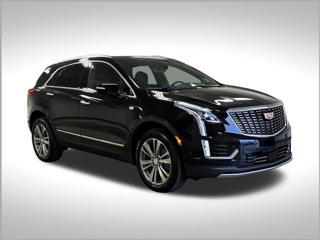 new 2025 Cadillac XT5 car, priced at $58,225