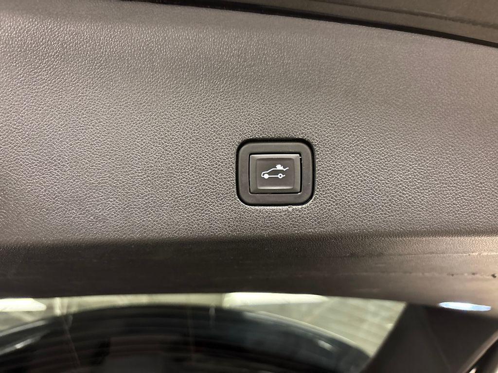 used 2021 Cadillac XT6 car, priced at $28,500