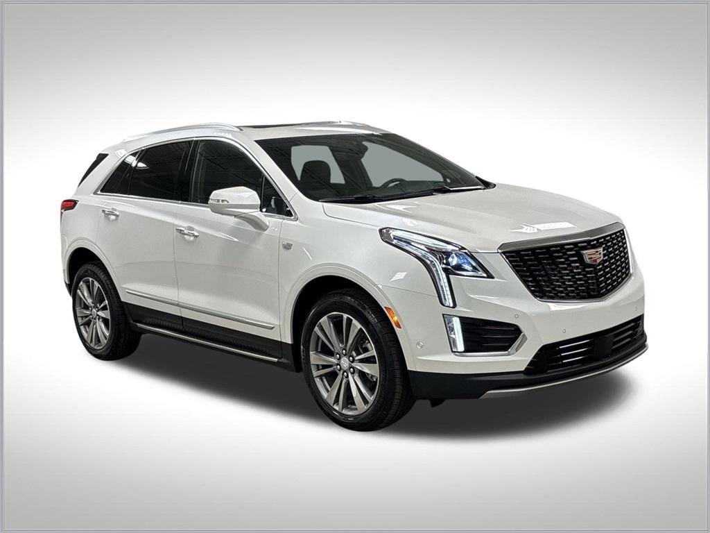 new 2025 Cadillac XT5 car, priced at $58,555