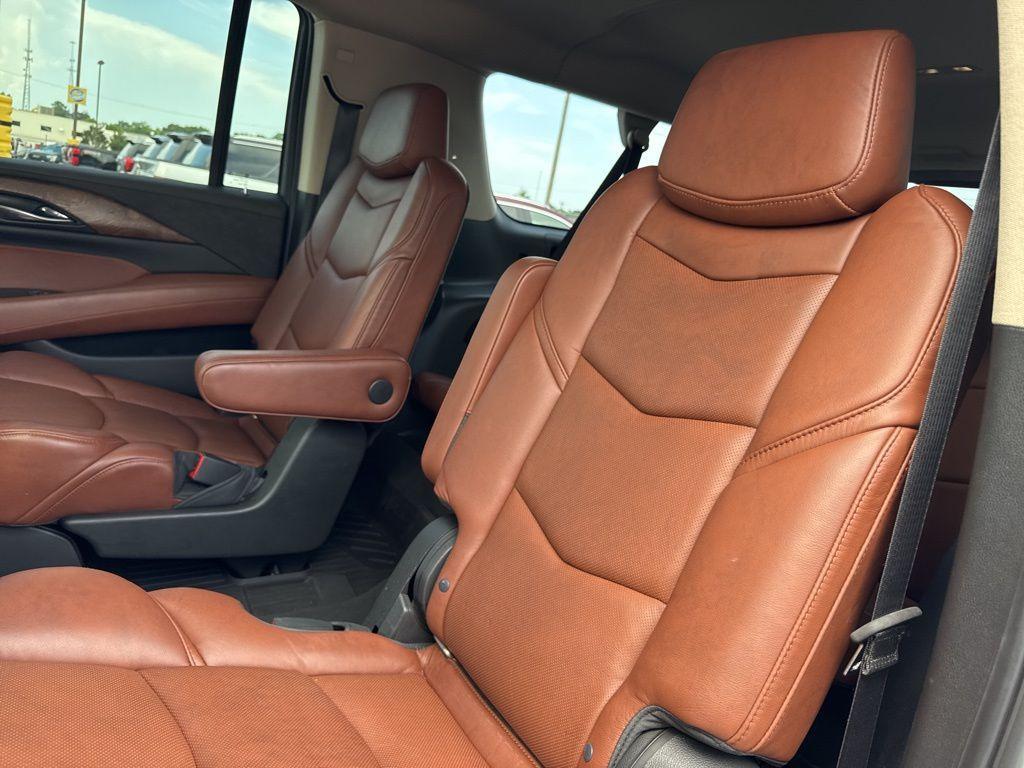 used 2019 Cadillac Escalade ESV car, priced at $31,750