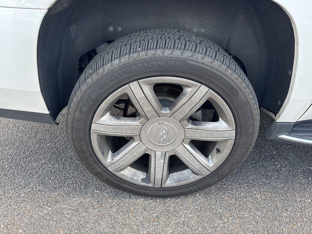 used 2019 Cadillac Escalade ESV car, priced at $31,750