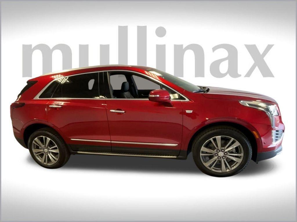 new 2025 Cadillac XT5 car, priced at $58,555