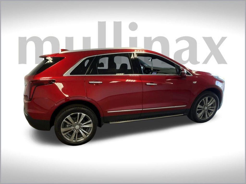 new 2025 Cadillac XT5 car, priced at $58,555
