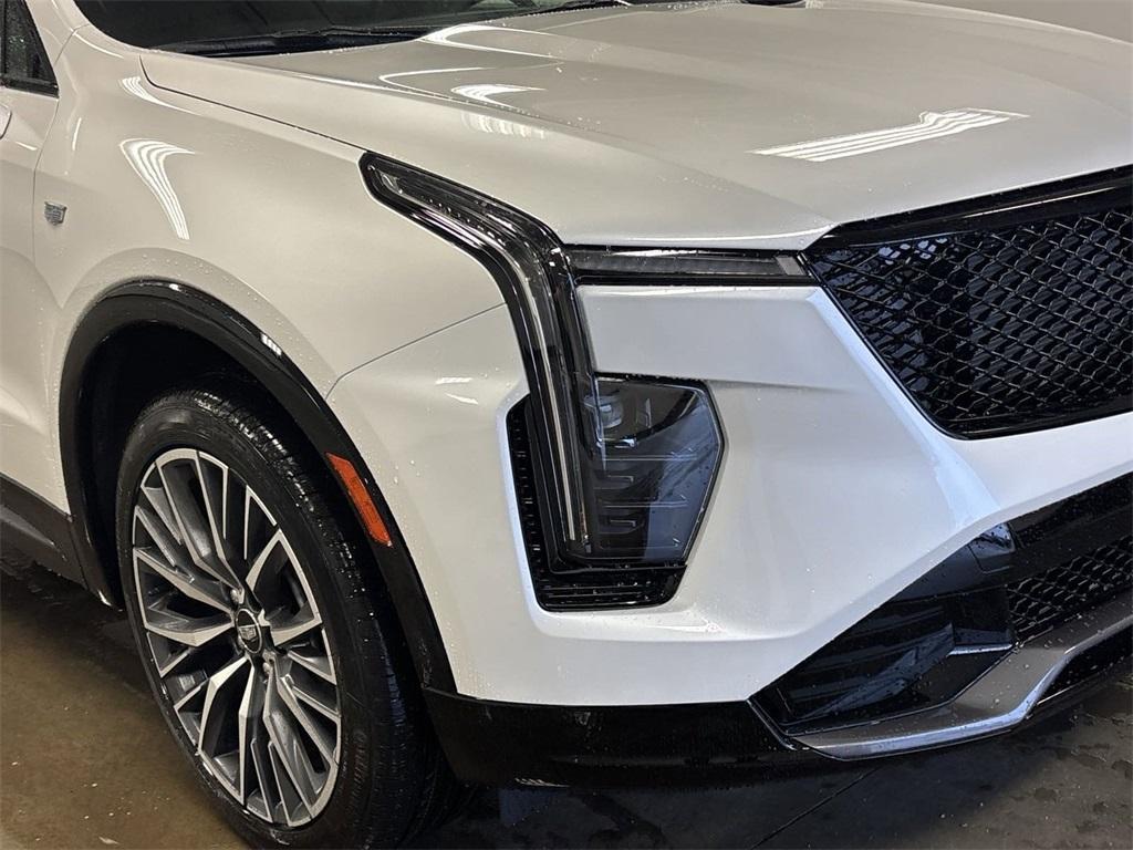 new 2025 Cadillac XT4 car, priced at $54,555