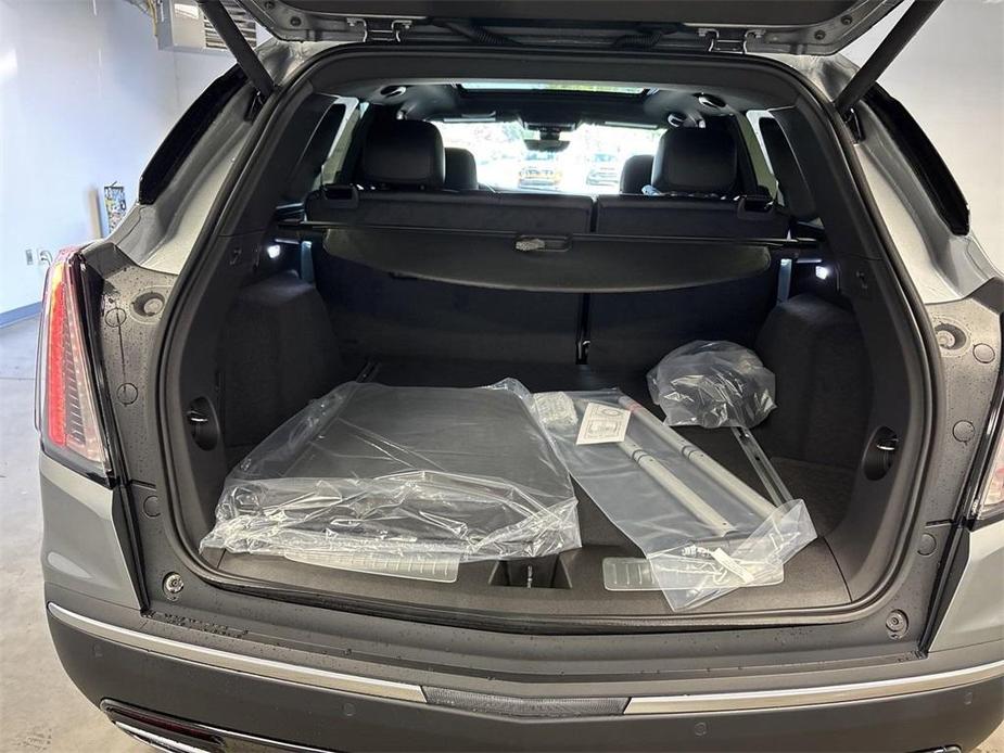 new 2025 Cadillac XT5 car, priced at $62,955