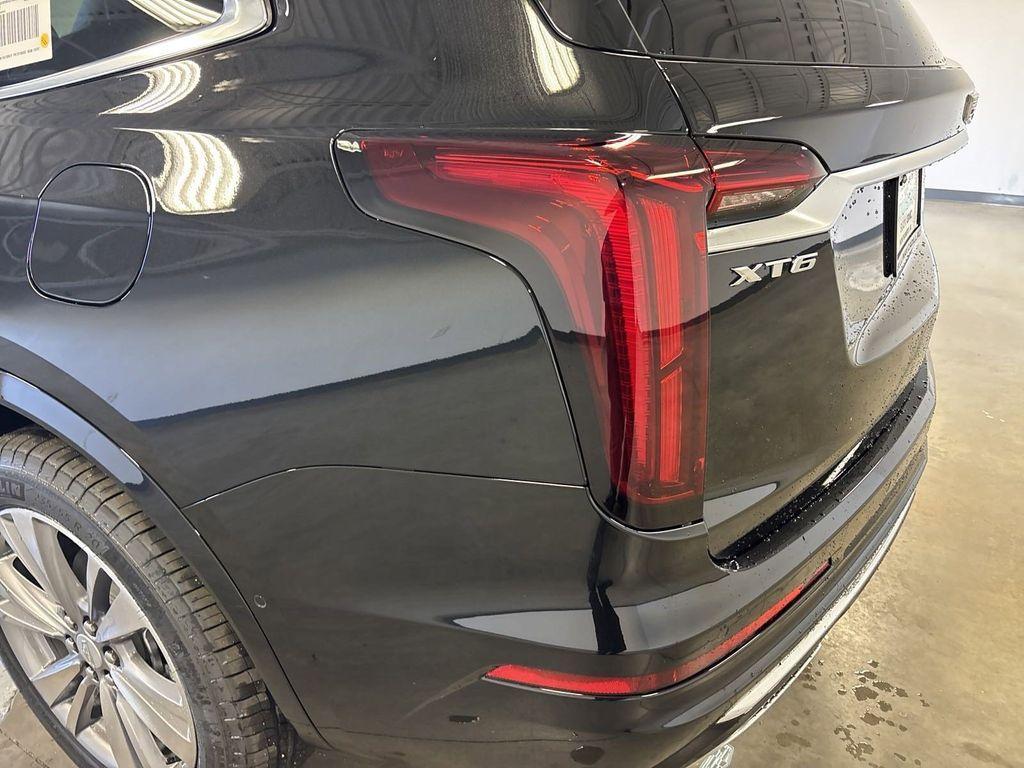 new 2025 Cadillac XT6 car, priced at $59,680