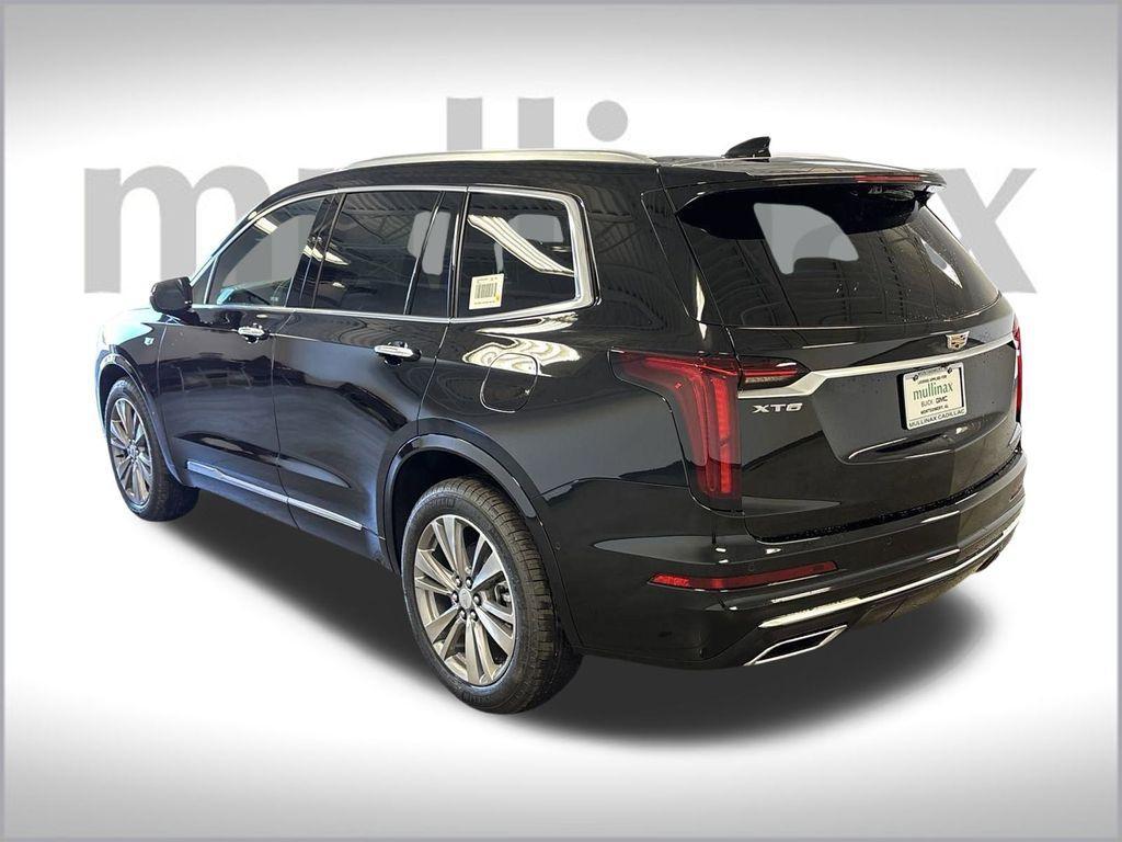 new 2025 Cadillac XT6 car, priced at $59,680