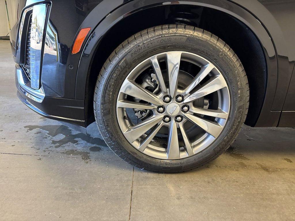 new 2025 Cadillac XT6 car, priced at $59,680