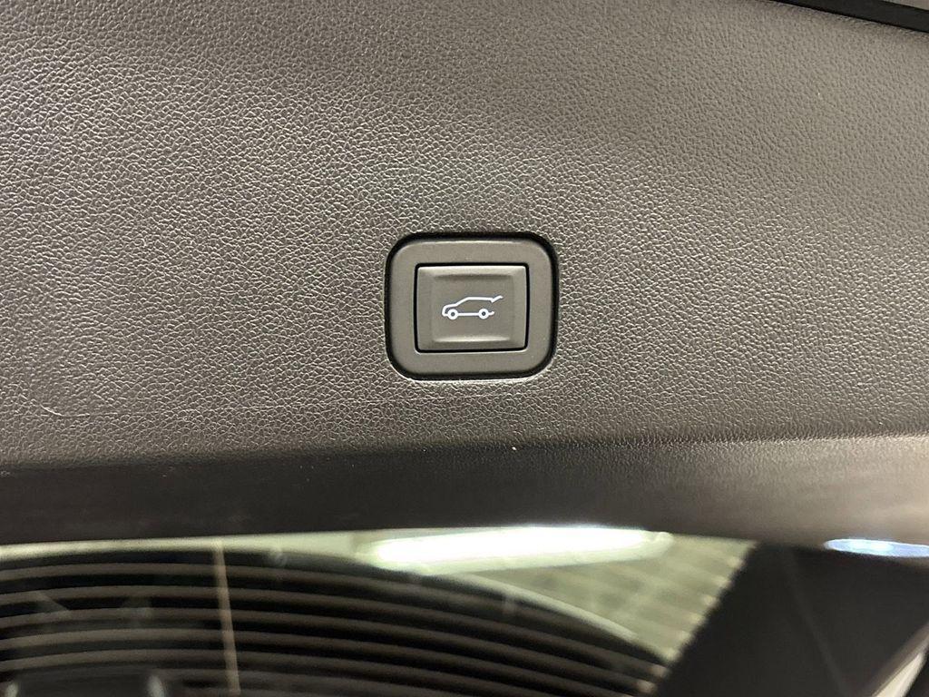 new 2025 Cadillac XT6 car, priced at $59,930