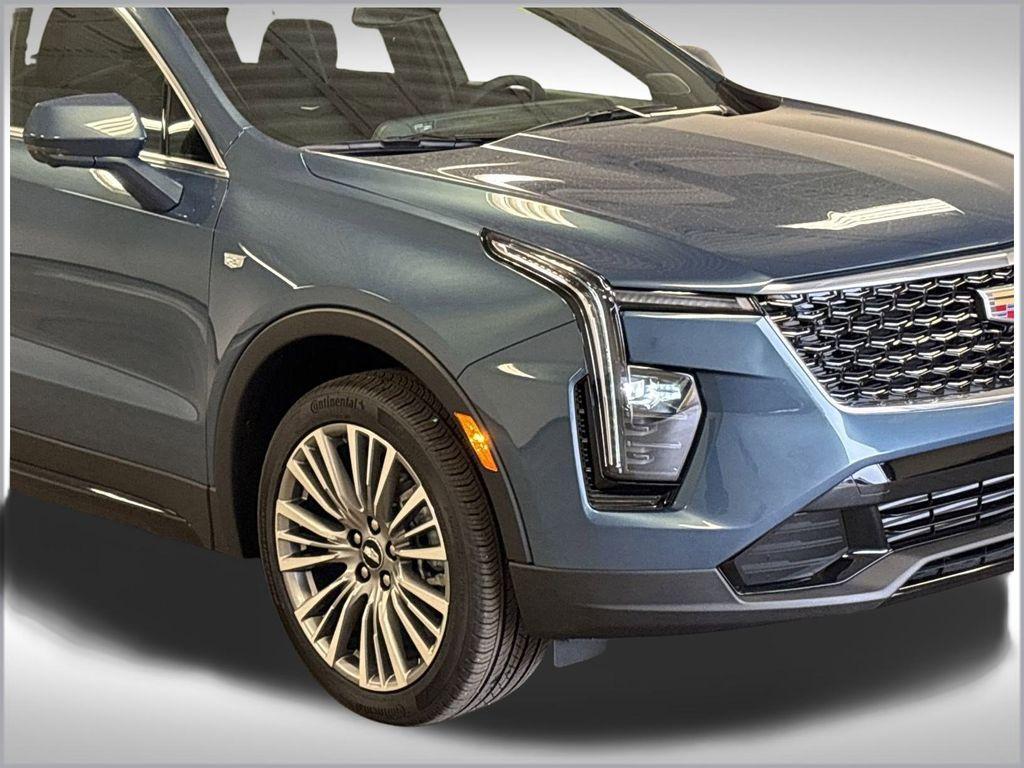 new 2025 Cadillac XT4 car, priced at $47,440