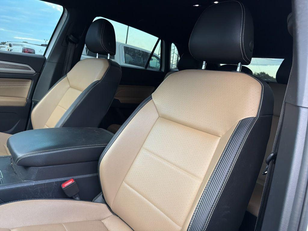 used 2021 Volkswagen Atlas Cross Sport car, priced at $19,900