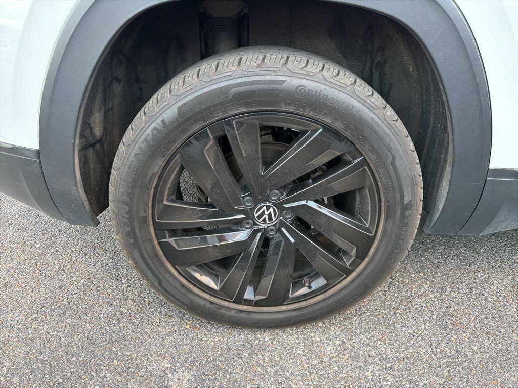 used 2021 Volkswagen Atlas Cross Sport car, priced at $19,900