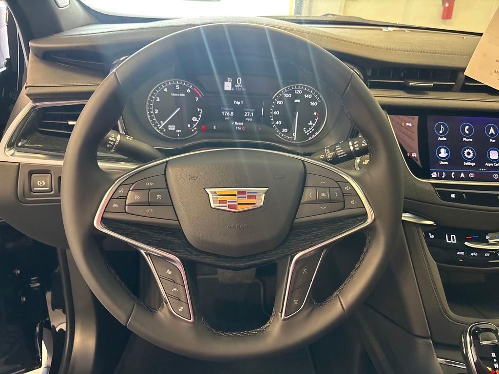 new 2025 Cadillac XT5 car, priced at $51,715