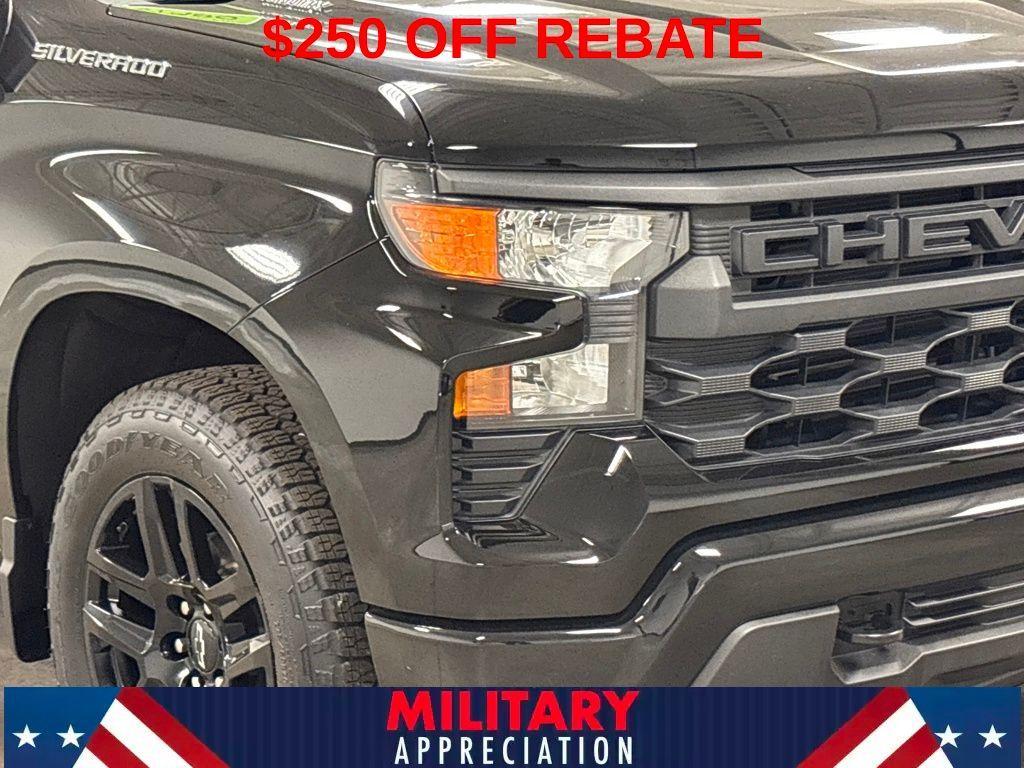 used 2025 Chevrolet Silverado 1500 car, priced at $38,900