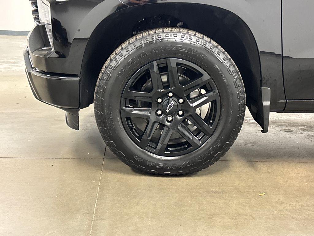 used 2025 Chevrolet Silverado 1500 car, priced at $38,900