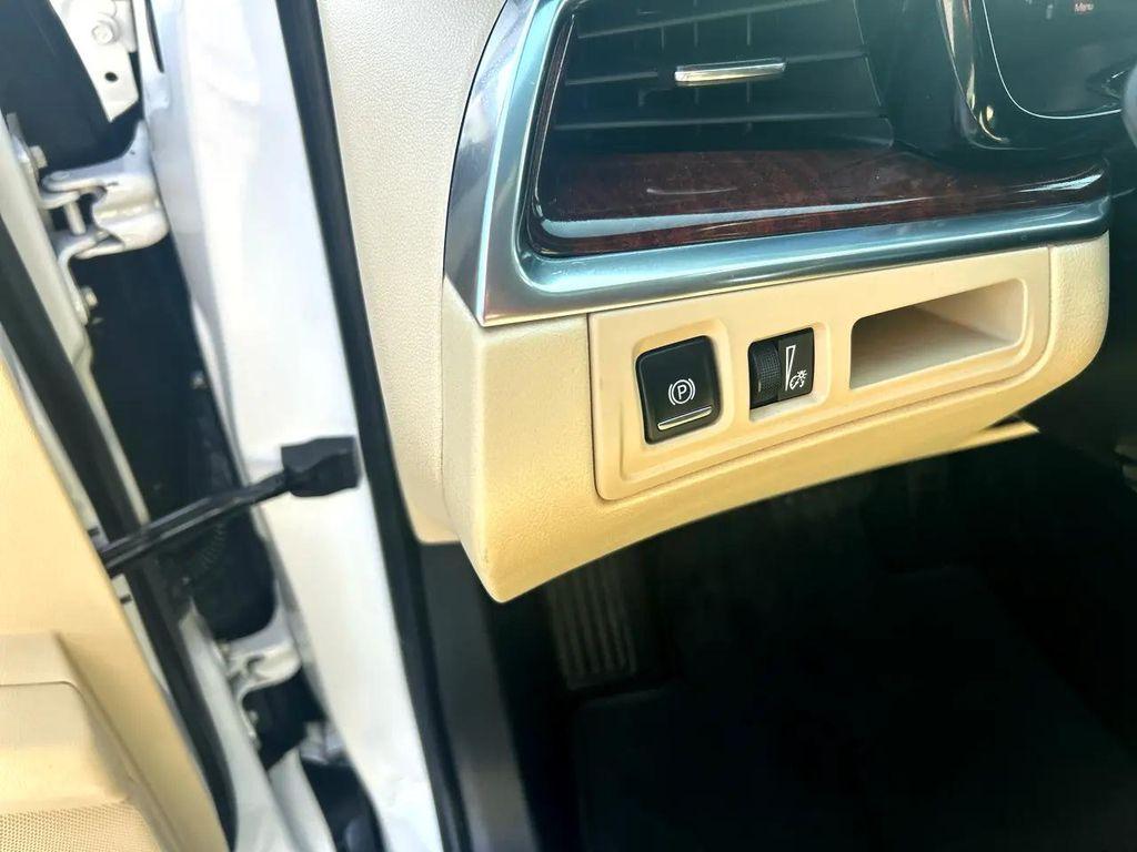 used 2017 Cadillac XT5 car, priced at $19,992