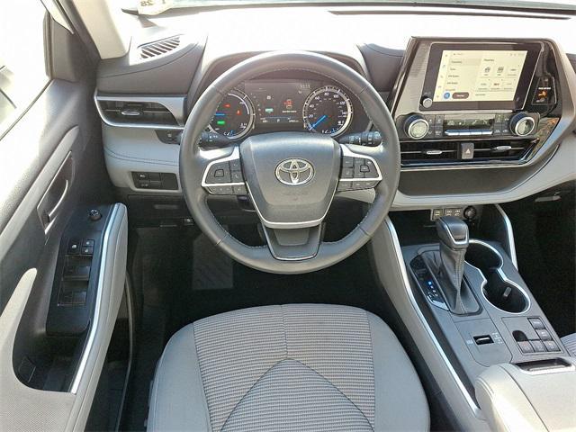 used 2023 Toyota Highlander Hybrid car, priced at $31,899