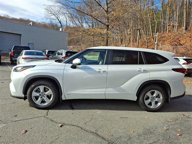 used 2023 Toyota Highlander Hybrid car, priced at $31,899