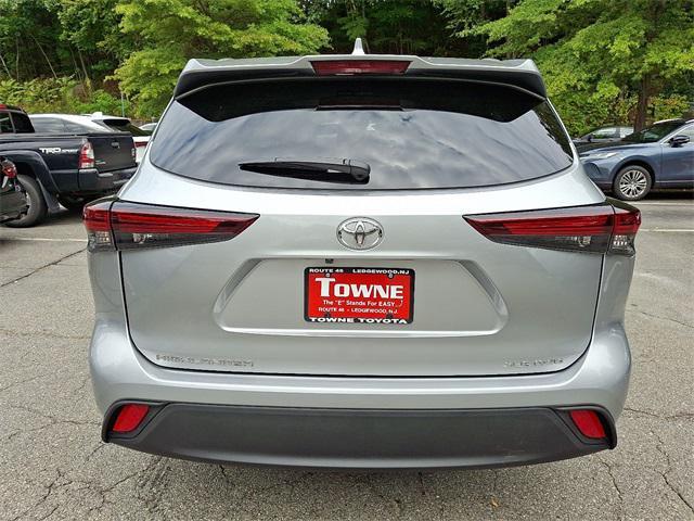 used 2024 Toyota Highlander car, priced at $43,336