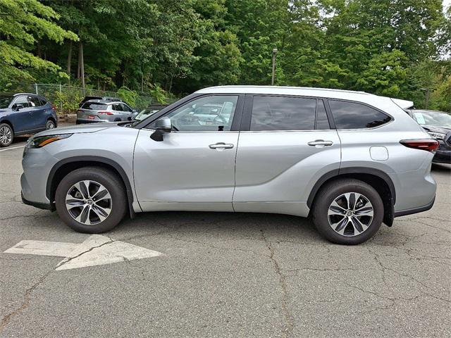 used 2024 Toyota Highlander car, priced at $43,336