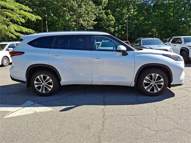 used 2023 Toyota Highlander car, priced at $36,199