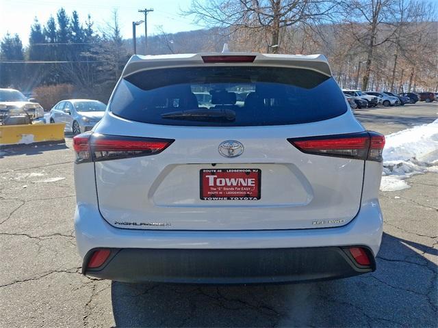 used 2022 Toyota Highlander car, priced at $33,995