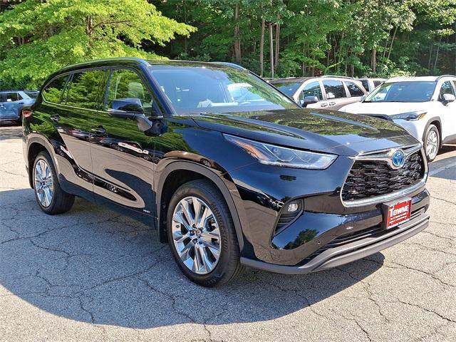 used 2023 Toyota Highlander Hybrid car, priced at $48,948