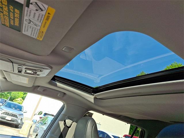 used 2020 Toyota Highlander car, priced at $27,651