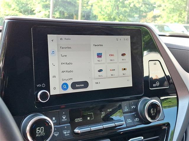 used 2023 Toyota Highlander Hybrid car, priced at $38,450