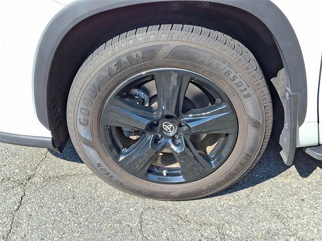 used 2023 Toyota Highlander Hybrid car, priced at $38,450