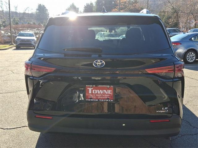 used 2022 Toyota Sienna car, priced at $38,500