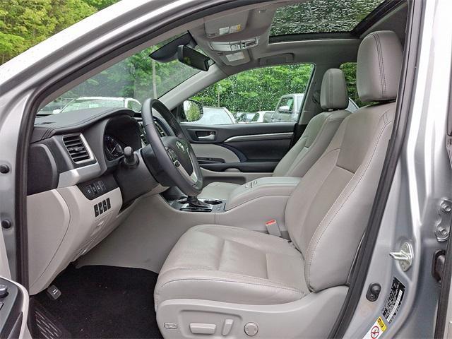 used 2019 Toyota Highlander car, priced at $32,995