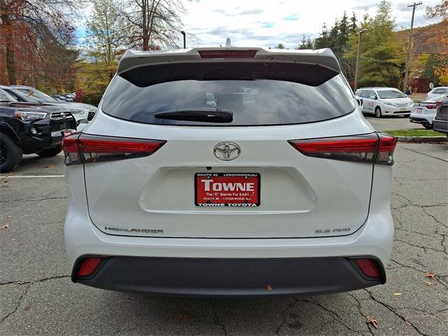 used 2023 Toyota Highlander car, priced at $34,916