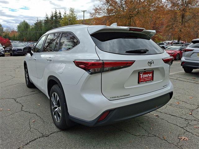 used 2023 Toyota Highlander car, priced at $34,916