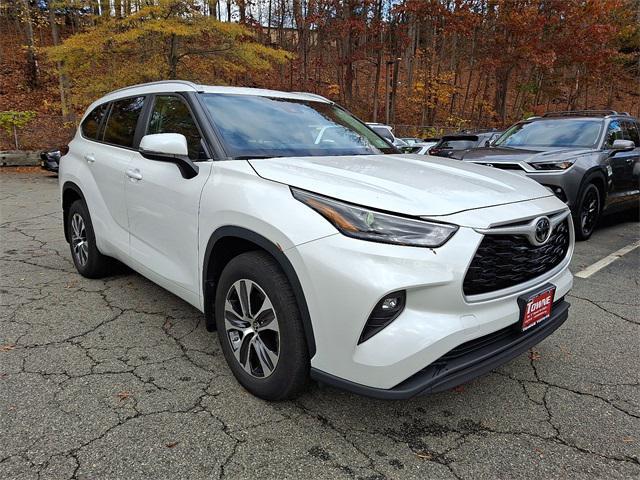 used 2023 Toyota Highlander car, priced at $34,916