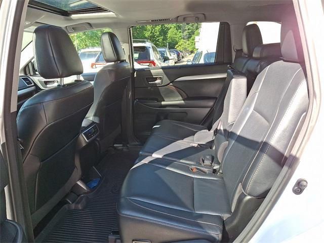used 2017 Toyota Highlander car, priced at $24,850
