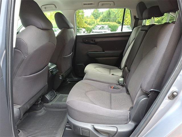 used 2022 Toyota Highlander car, priced at $29,875
