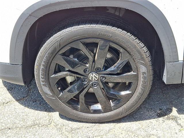 used 2022 Volkswagen Taos car, priced at $19,450