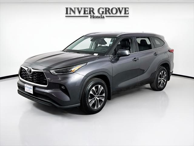 used 2021 Toyota Highlander car, priced at $33,689