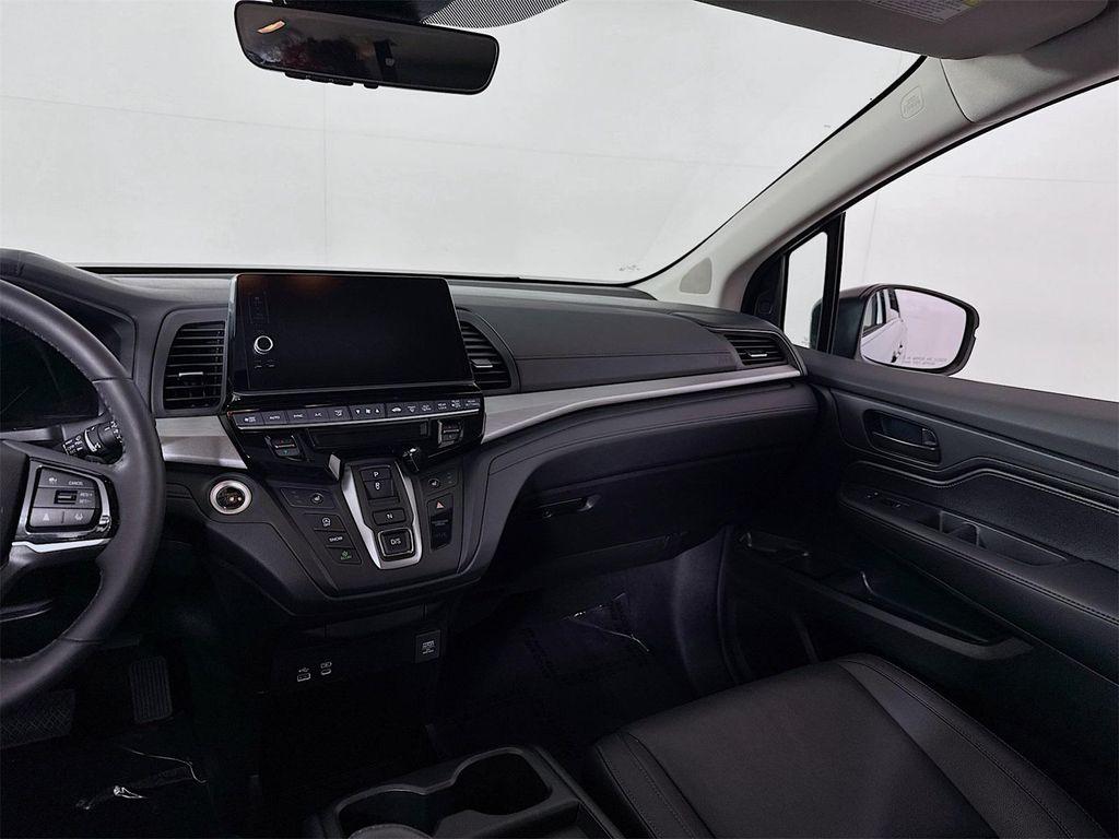 used 2025 Honda Odyssey car, priced at $41,990