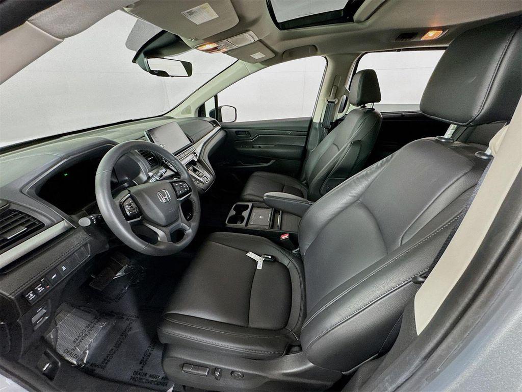 used 2025 Honda Odyssey car, priced at $41,990