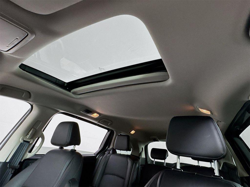 used 2025 Honda Odyssey car, priced at $41,990