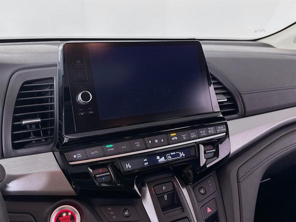 used 2025 Honda Odyssey car, priced at $41,990